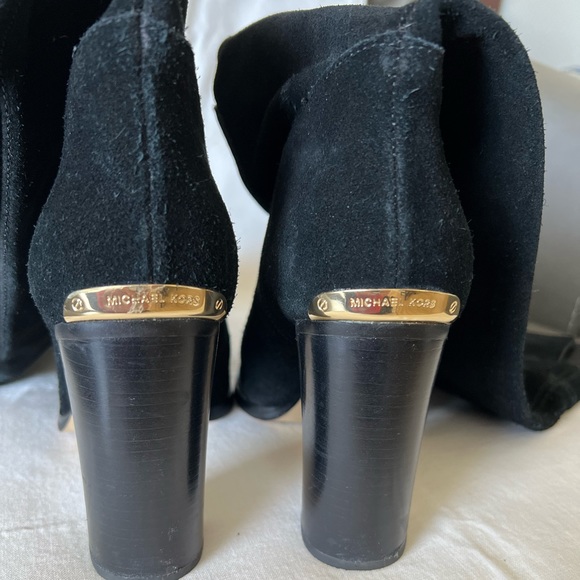 Amazing Michael Kors boots genuine suede  in very good shape !!! - Picture 1 of 4